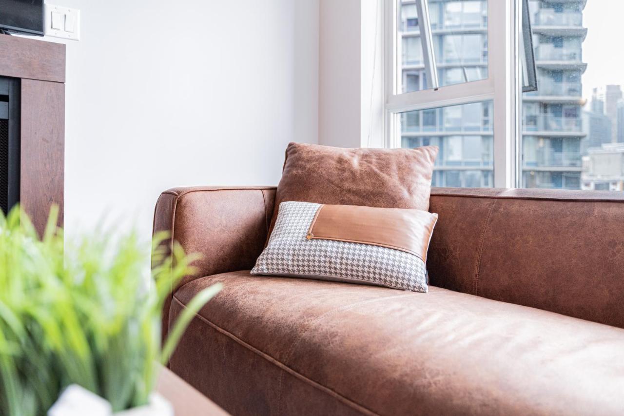 Amazing Views ! Leather Furniture ! Cozy Condo! แวนคูเวอร์ ภายนอก รูปภาพ